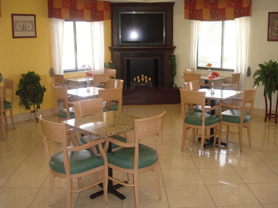 Hotel La Quinta By Wyndham Elizabethtown Exterior foto